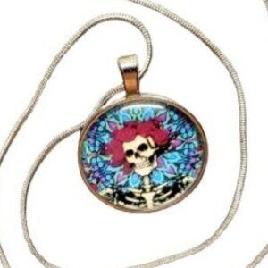 Grateful Dead Skull and Roses Necklace Silver Plated Stainless Steel Snake Chain